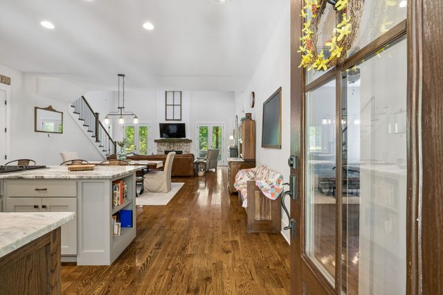 7111 Dogwood Ln, Cross Plains, TN 37049