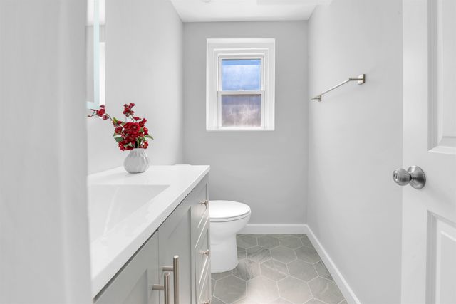 136 EAST CLINTON AVE, Bergenfield, NJ 07621