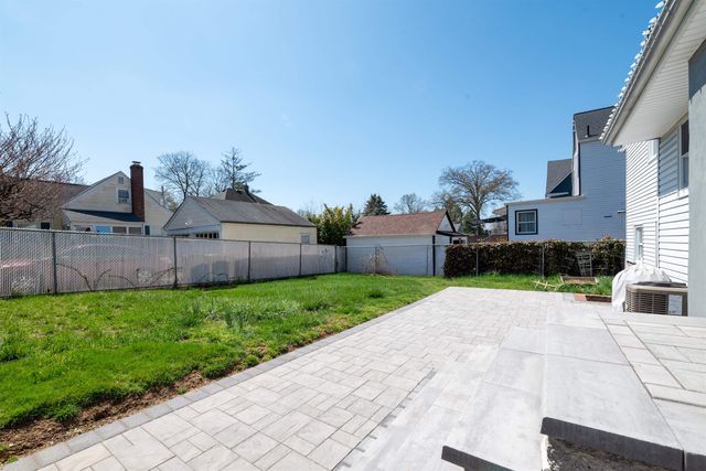 136 EAST CLINTON AVE, Bergenfield, NJ 07621