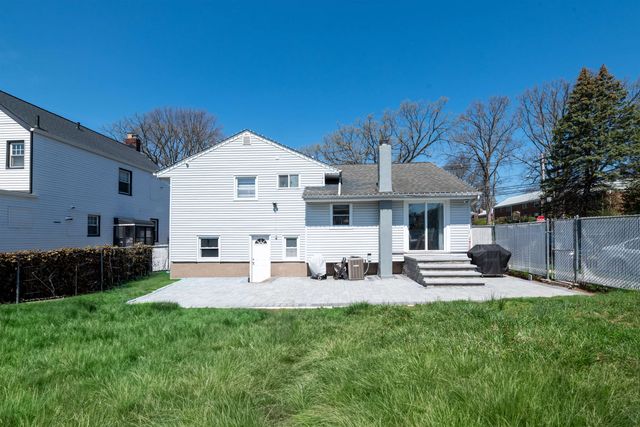 136 EAST CLINTON AVE, Bergenfield, NJ 07621