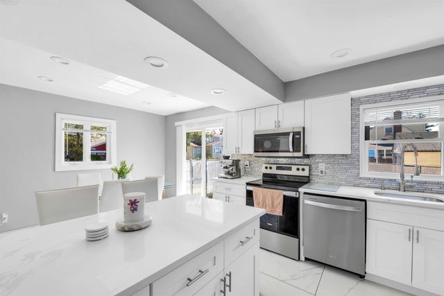 136 EAST CLINTON AVE, Bergenfield, NJ 07621