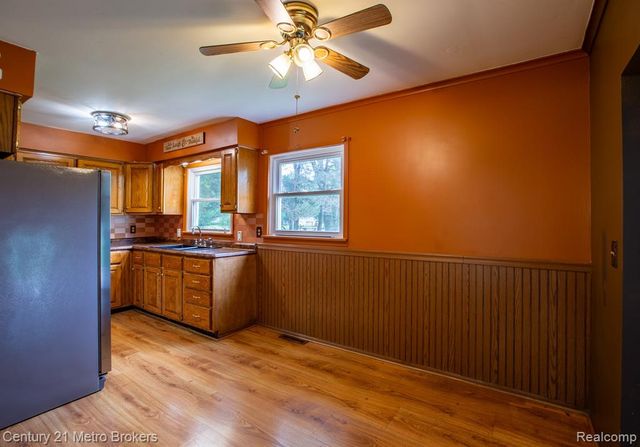 4373 Dexel Drive, Burton, MI 48519