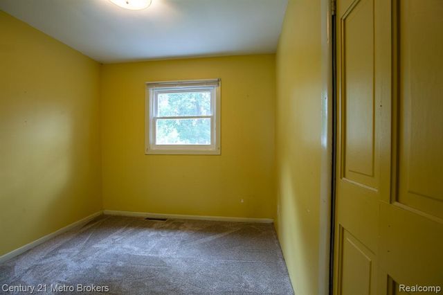 4373 Dexel Drive, Burton, MI 48519