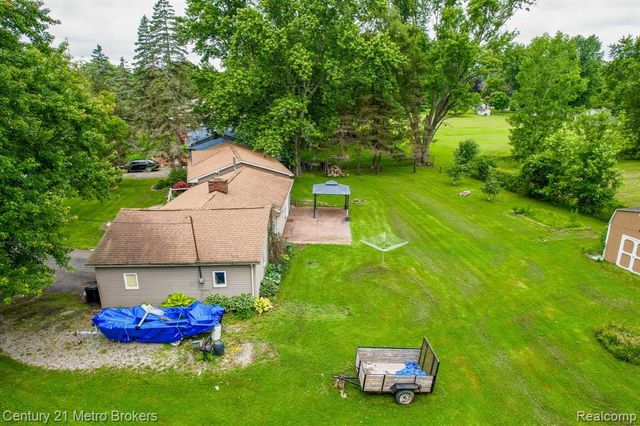 4373 Dexel Drive, Burton, MI 48519