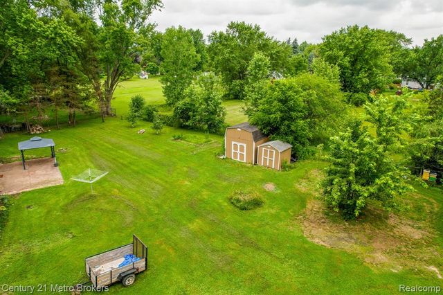 4373 Dexel Drive, Burton, MI 48519