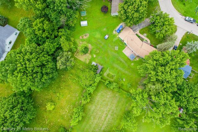 4373 Dexel Drive, Burton, MI 48519
