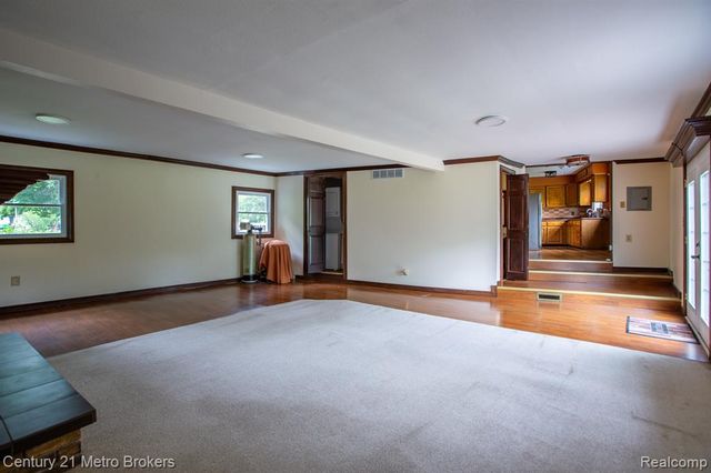 4373 Dexel Drive, Burton, MI 48519