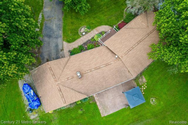 4373 Dexel Drive, Burton, MI 48519