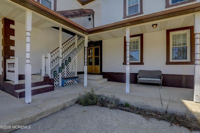 15 Hummingbird Way, Jackson, NJ 08527