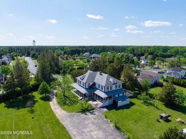 15 Hummingbird Way, Jackson, NJ 08527