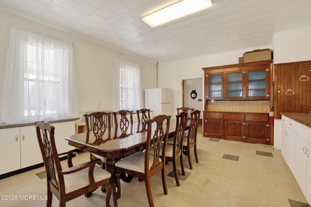 15 Hummingbird Way, Jackson, NJ 08527