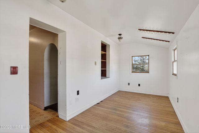 15 Hummingbird Way, Jackson, NJ 08527