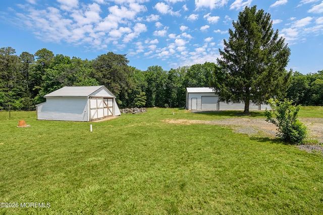 15 Hummingbird Way, Jackson, NJ 08527