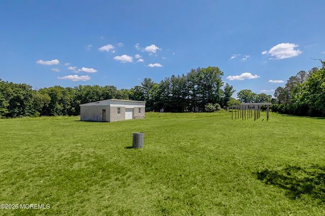 15 Hummingbird Way, Jackson, NJ 08527