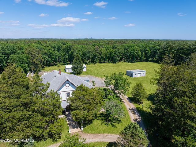 15 Hummingbird Way, Jackson, NJ 08527