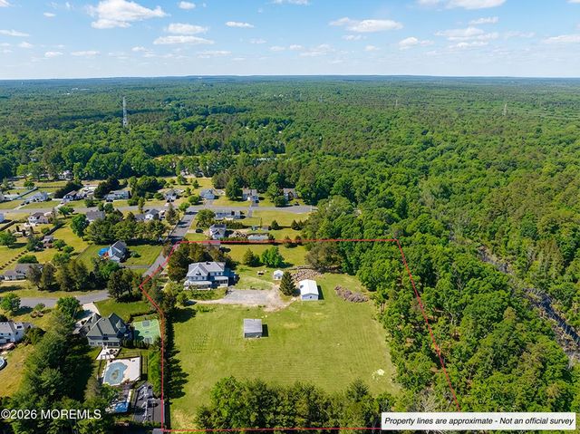15 Hummingbird Way, Jackson, NJ 08527