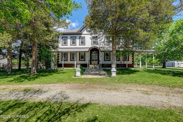 15 Hummingbird Way, Jackson, NJ 08527