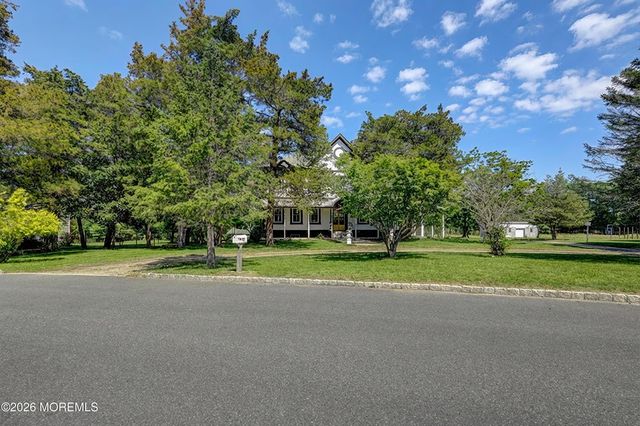 15 Hummingbird Way, Jackson, NJ 08527
