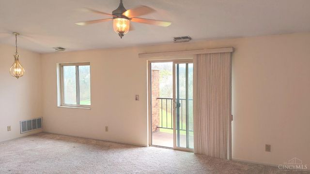 5423 Bluesky Drive, Green Twp, OH 45247