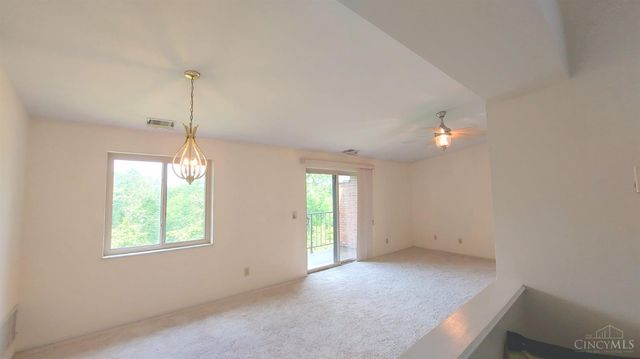 5423 Bluesky Drive, Green Twp, OH 45247