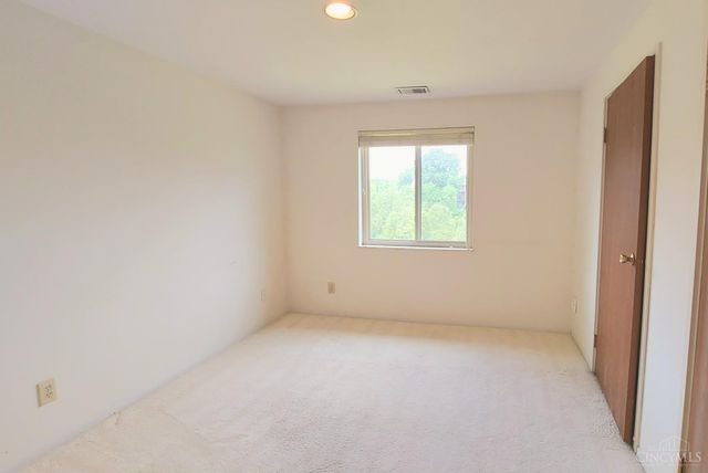 5423 Bluesky Drive, Green Twp, OH 45247