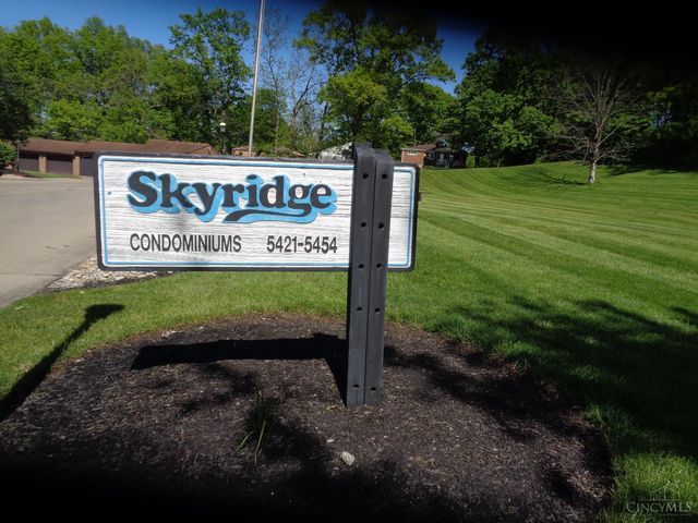 5423 Bluesky Drive, Green Twp, OH 45247