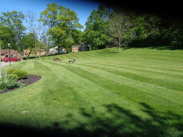 5423 Bluesky Drive, Green Twp, OH 45247