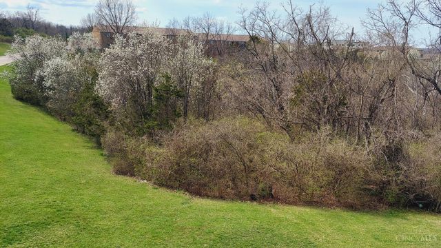 5423 Bluesky Drive, Green Twp, OH 45247