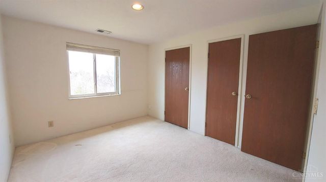 5423 Bluesky Drive, Green Twp, OH 45247