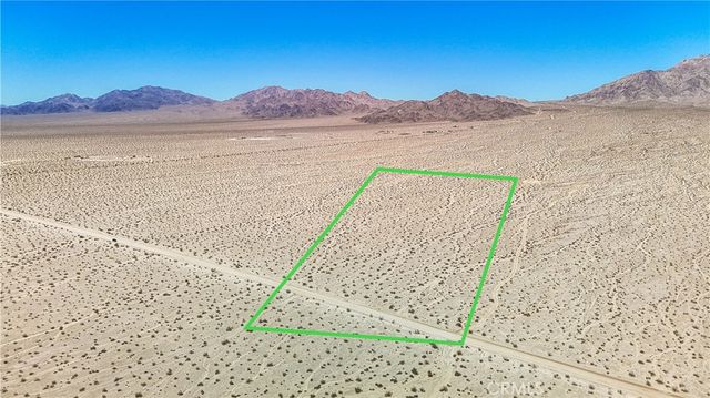 592 Ironage Rd, 29 Palms, CA 92277