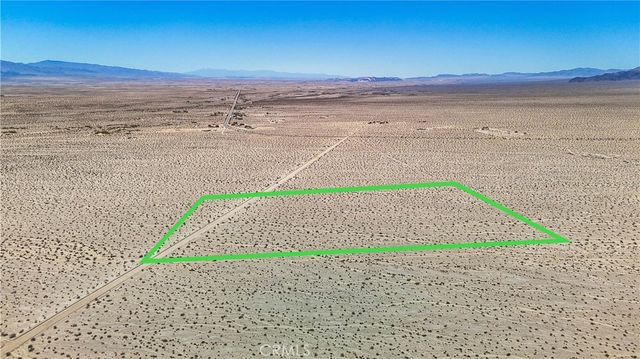 592 Ironage Rd, 29 Palms, CA 92277