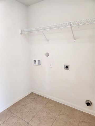 1616 Treeta TRL, Kyle, TX 78640