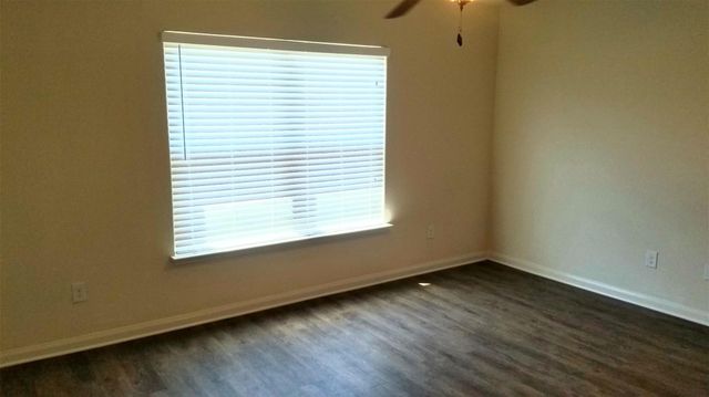 1616 Treeta TRL, Kyle, TX 78640