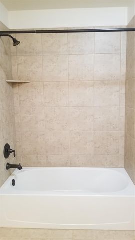 1616 Treeta TRL, Kyle, TX 78640