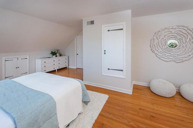 950 Camino Drive, Santa Clara, CA 95050