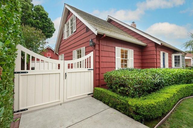 950 Camino Drive, Santa Clara, CA 95050
