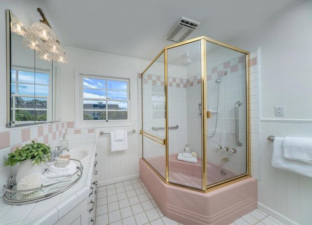 950 Camino Drive, Santa Clara, CA 95050