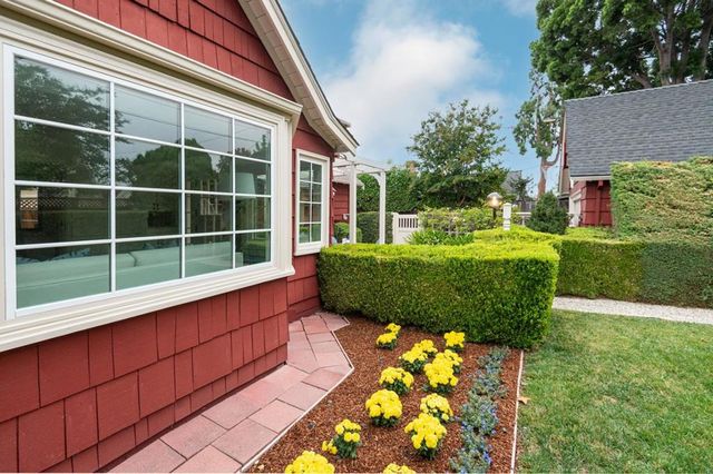 950 Camino Drive, Santa Clara, CA 95050