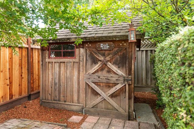 950 Camino Drive, Santa Clara, CA 95050