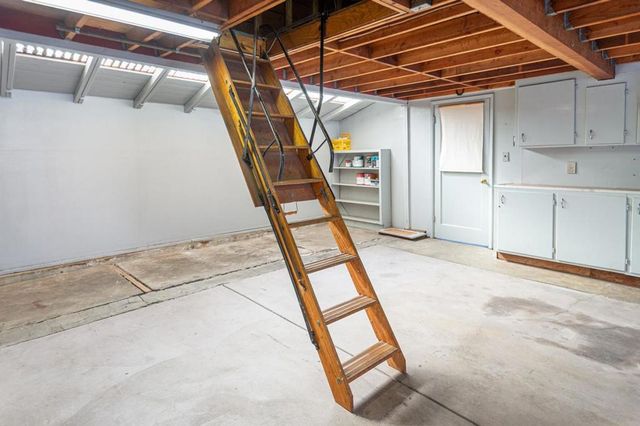 950 Camino Drive, Santa Clara, CA 95050