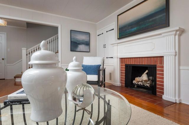 950 Camino Drive, Santa Clara, CA 95050