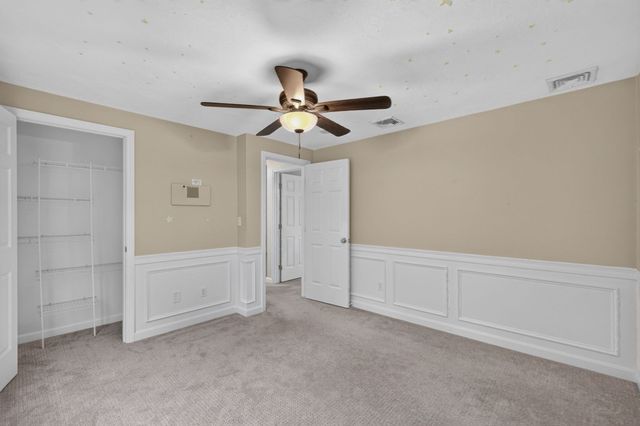 45 Metacomet Ave, Taunton, MA 02718