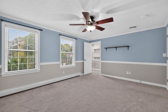 45 Metacomet Ave, Taunton, MA 02718