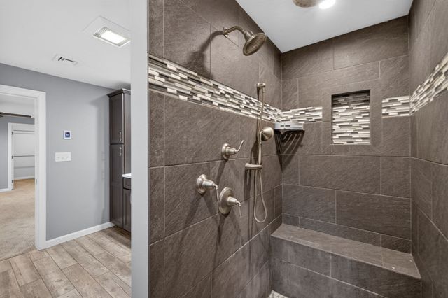 45 Metacomet Ave, Taunton, MA 02718