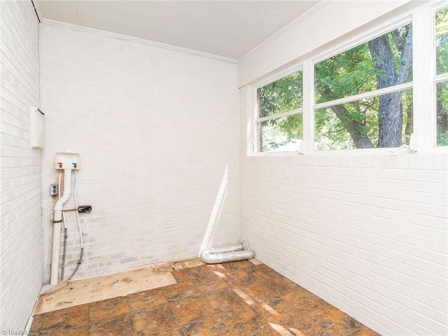 1527 Sherwood Drive, Burlington, NC 27215