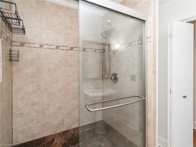 1527 Sherwood Drive, Burlington, NC 27215