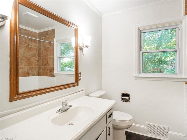1527 Sherwood Drive, Burlington, NC 27215