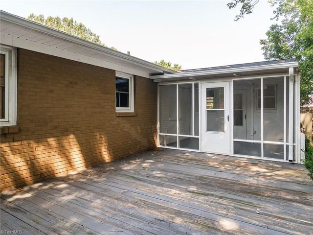 1527 Sherwood Drive, Burlington, NC 27215