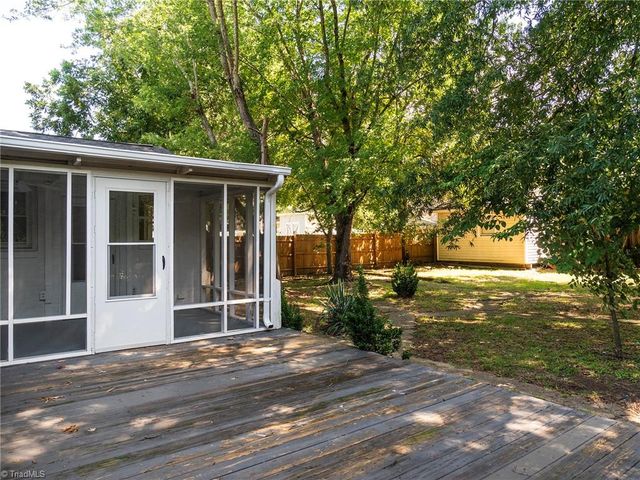 1527 Sherwood Drive, Burlington, NC 27215