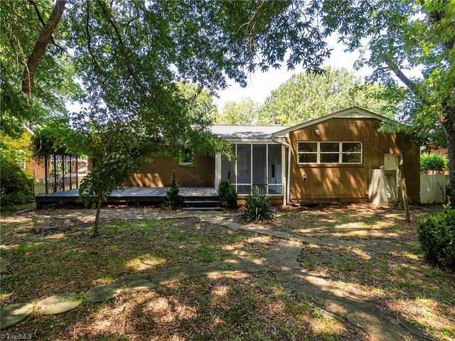 1527 Sherwood Drive, Burlington, NC 27215